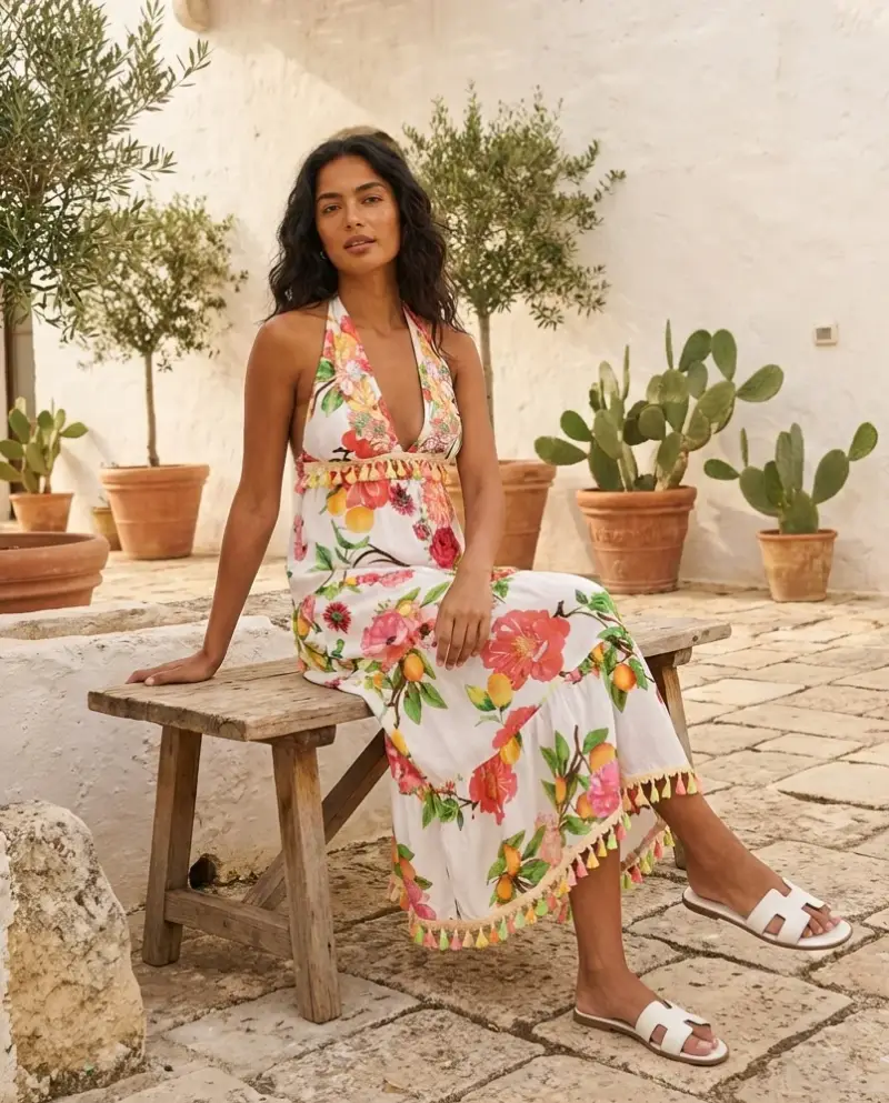 ABITO LUNGO CON SCOLLO PROFONDO | Colore Folreale |