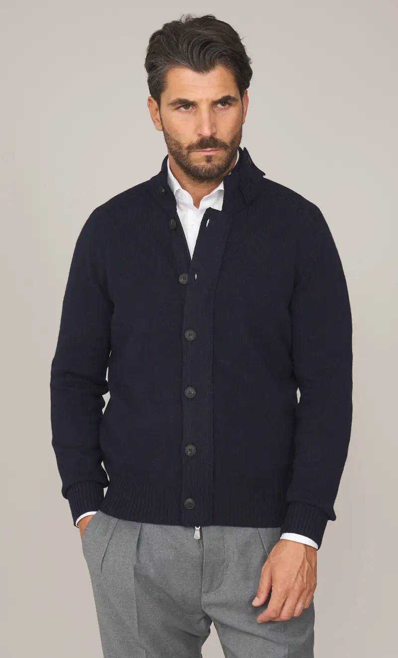 Maglia giubbotto gran sasso in pura lana con zip e bottoni, colore blu