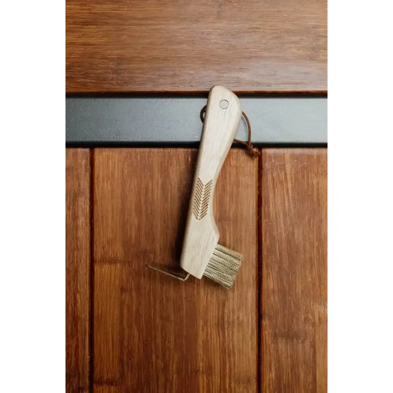 Raspa per cavalli con setole metalliche e magnete Grooming Deluxe