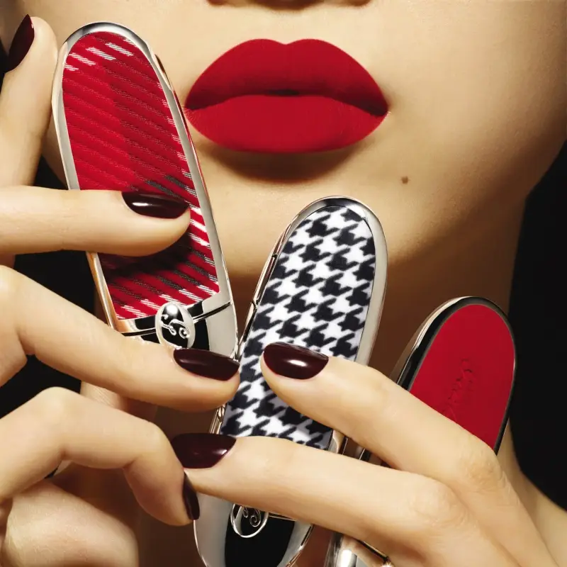 Labbra Rouge G de Guerlain - Le Capot Double Miroir Scarlet Red - Rossetti miniatura 4