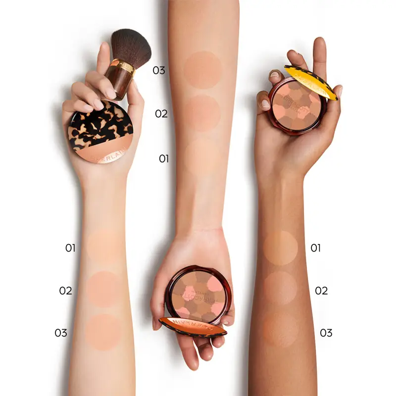 Terracotta Light - La Poudre Éclat Bonne Mine Naturelle 01 Clair Doré - Terra viso 01 Clair Doré miniatura 4