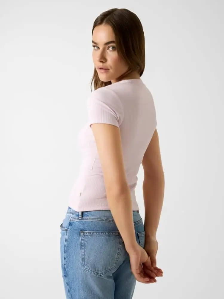 t-shirt donna in cotone rosa con logo ricamato slim fit miniatura 2