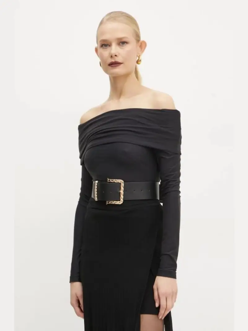 Guess tshirt nera donna in cotone manica lunga mini logo sul fondo