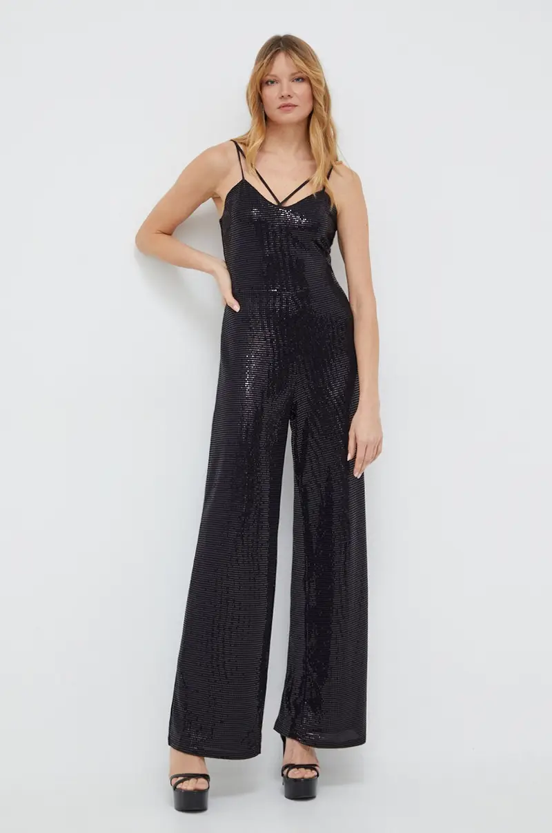 tuta elegante colore nero