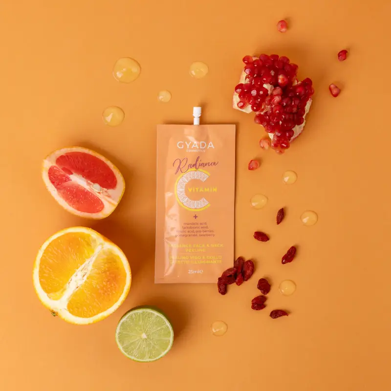 Radiance Vitamin C Radiance Face & Neck Peeling - Peeling e gommage viso miniatura 2