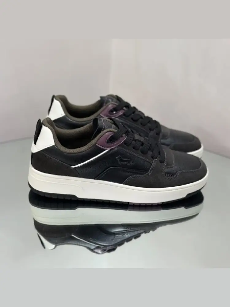 scarpa in camoscio grigia e nera