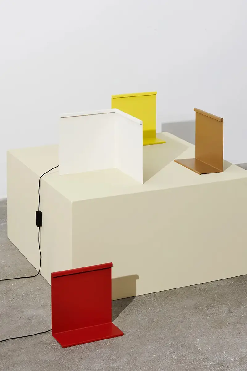 lampada da tavolo 22, 5 x 10, 5 x 22 cm colore marrone miniatura 3