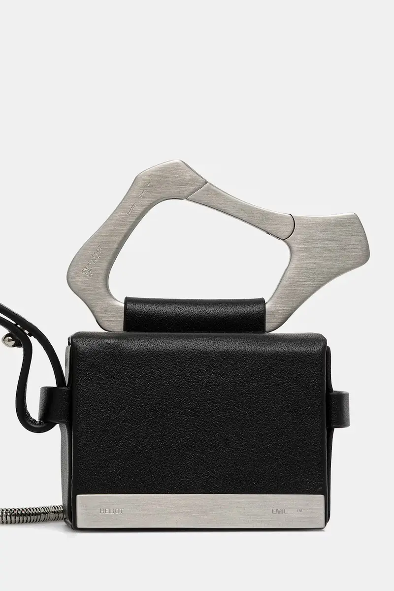 custodia in pelle per cuffie colore nero PREAW25_15_46_L03_BLK01_CO