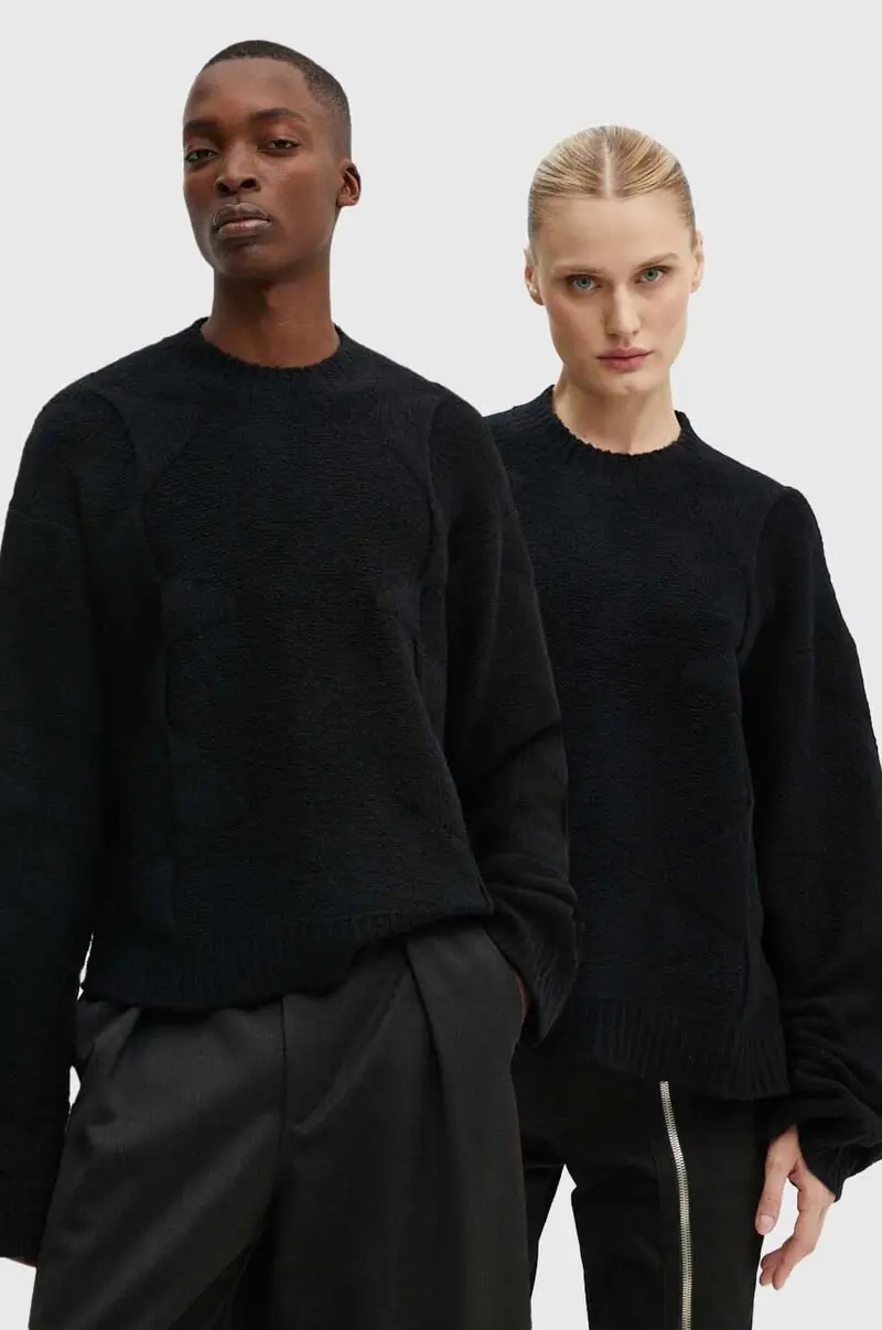 maglione in lana colore nero M.07.063.BLK01