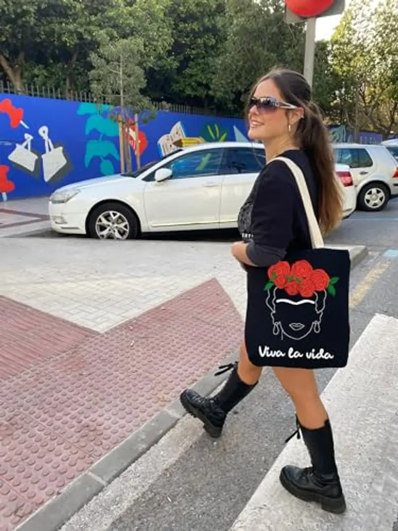 hello-bags. Borsa tote bag in tela con cerniera, fodera e tasca interna. Esterno: 100% cotone. Include una busta regalo miniatura 2