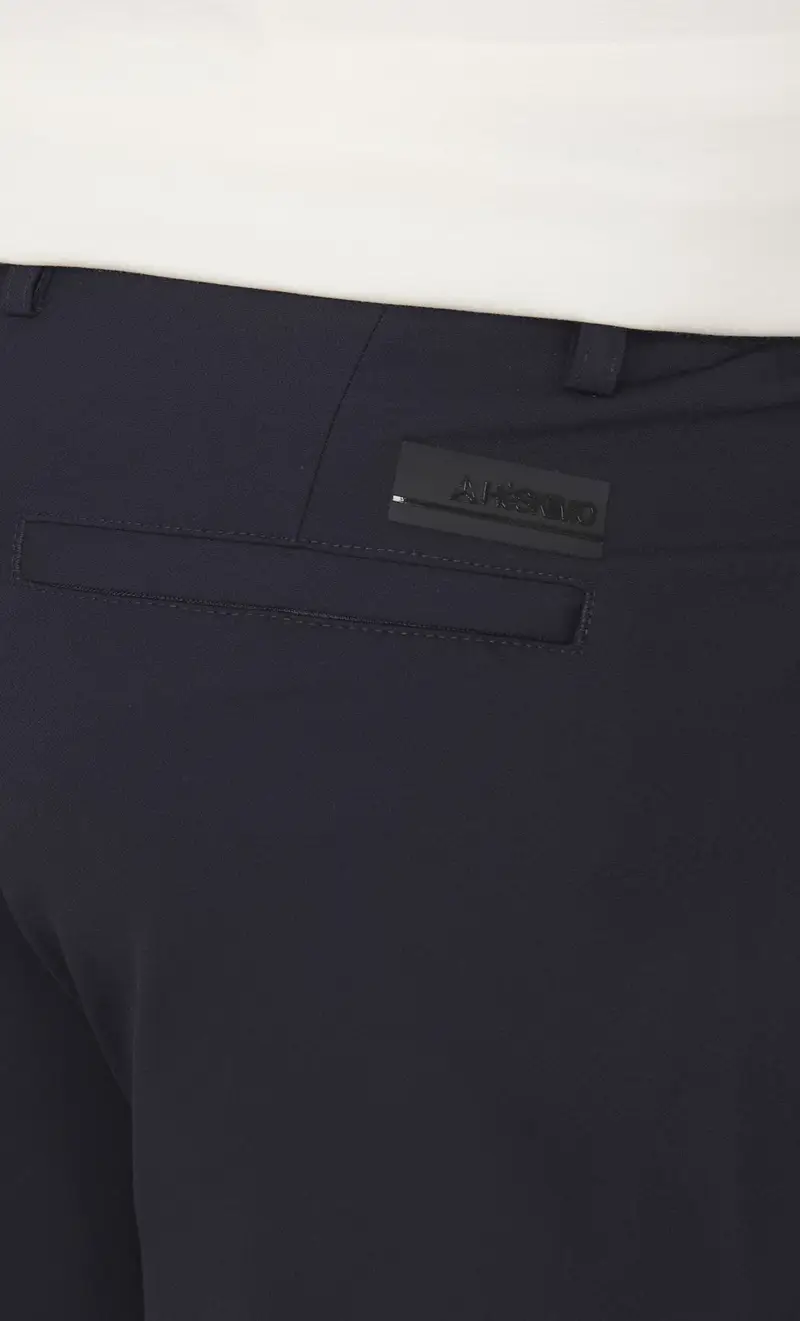 Pantalone tecnico hèskimo con pinces vita elasticizzata, colore blu