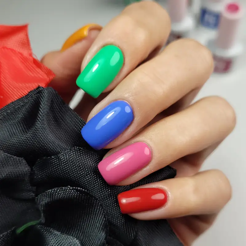 UV Gel Polish Fiesta Smalto Semipermanente #275 Red Sombrero - Smalto gel e semipermanente #275 Red Sombrero miniatura 5