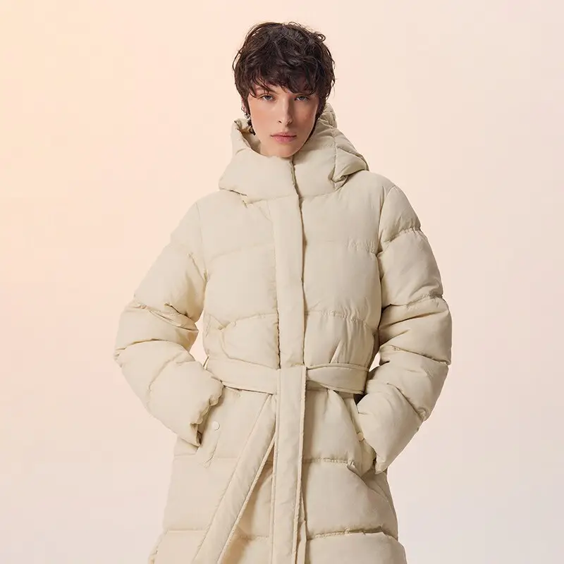 Cappotto trapuntato con cappuccio