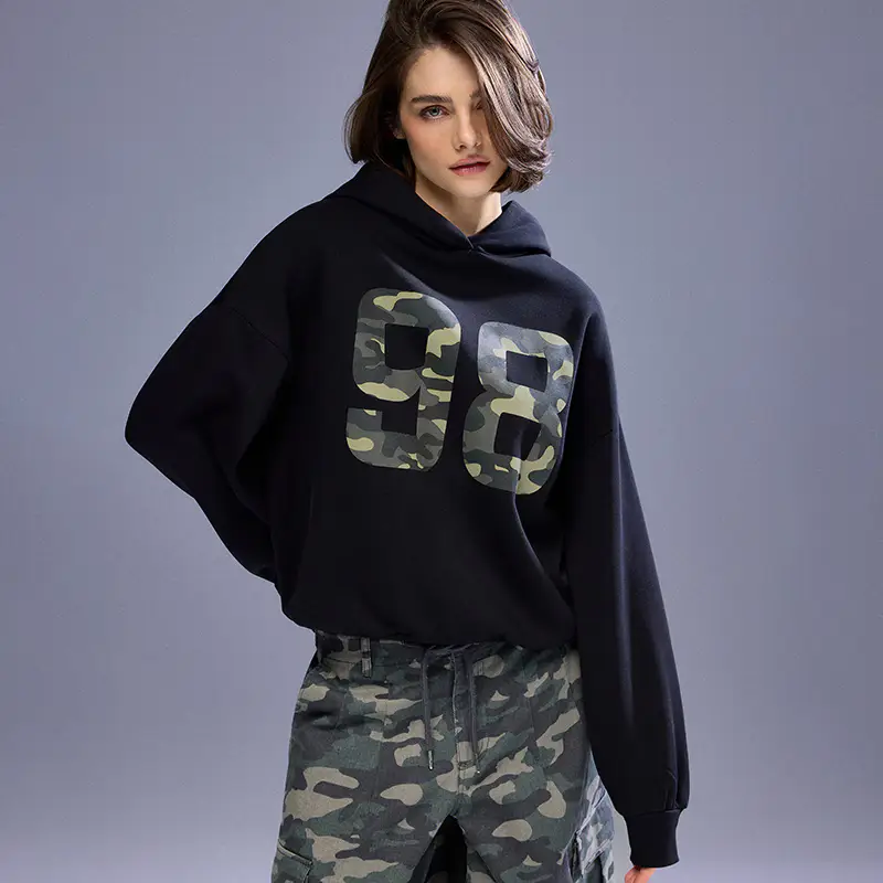 Felpa con cappuccio e stampa