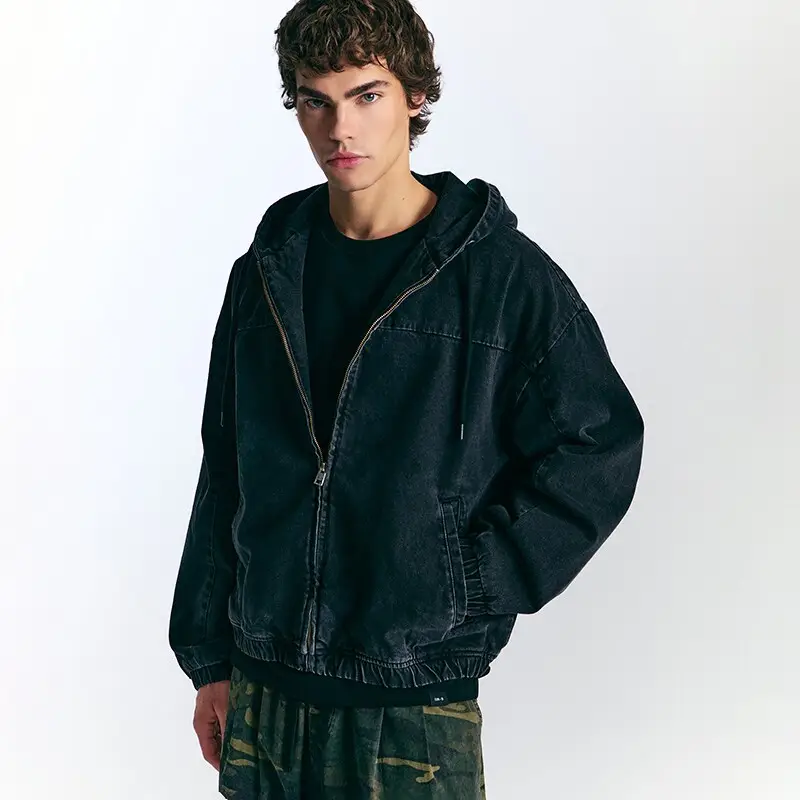 Giacca in jeans con cappuccio