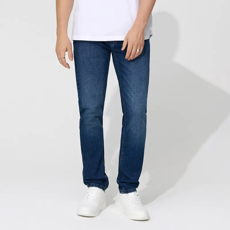 Jeans slim fit con effetto sbiadito