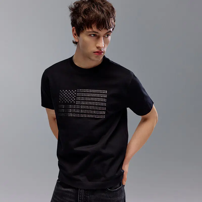 Maglietta con applicazione