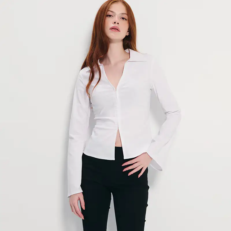 Maglietta con scollo a V