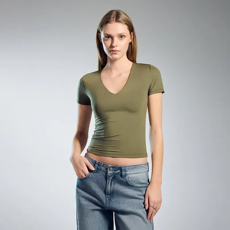 Maglietta con scollo a V