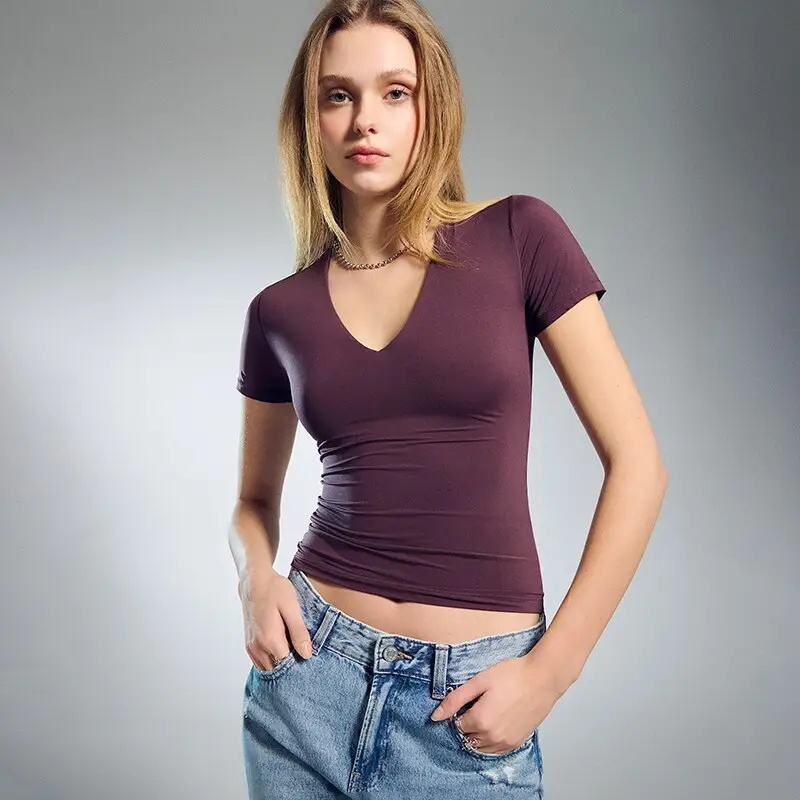 Maglietta con scollo a V