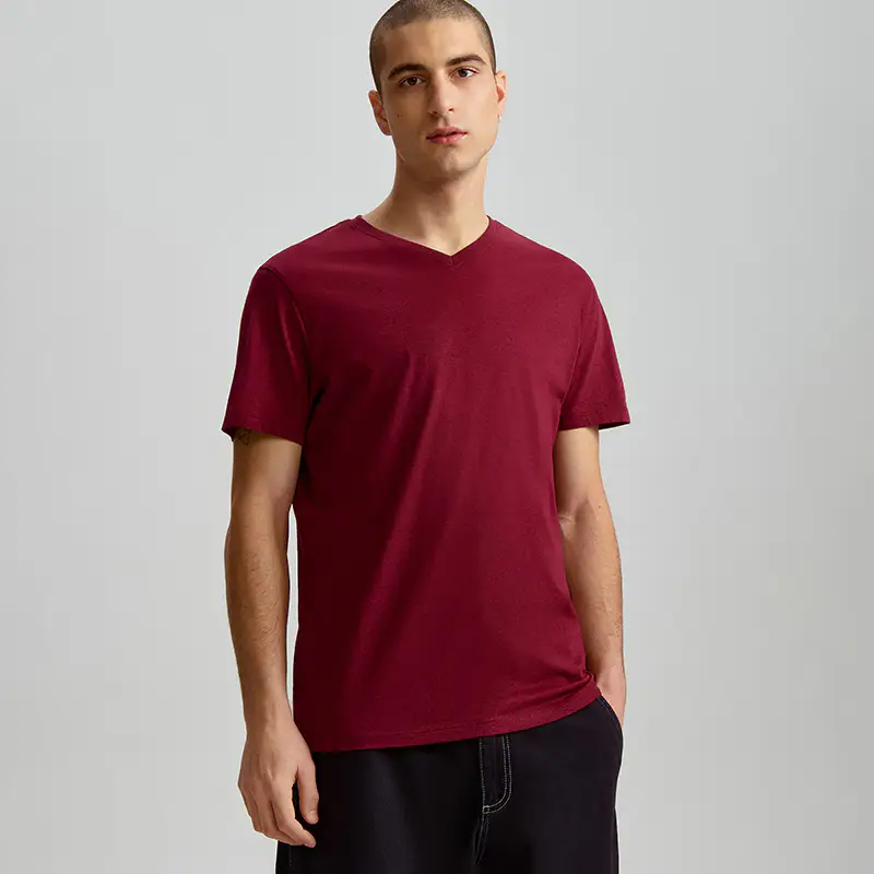 Maglietta con scollo a V