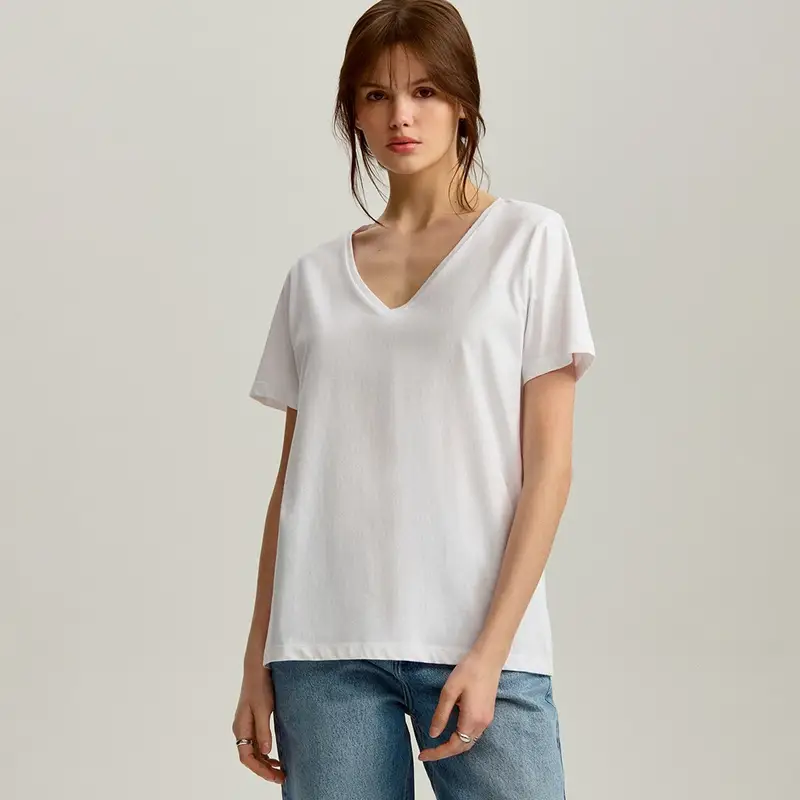 Maglietta con scollo a V