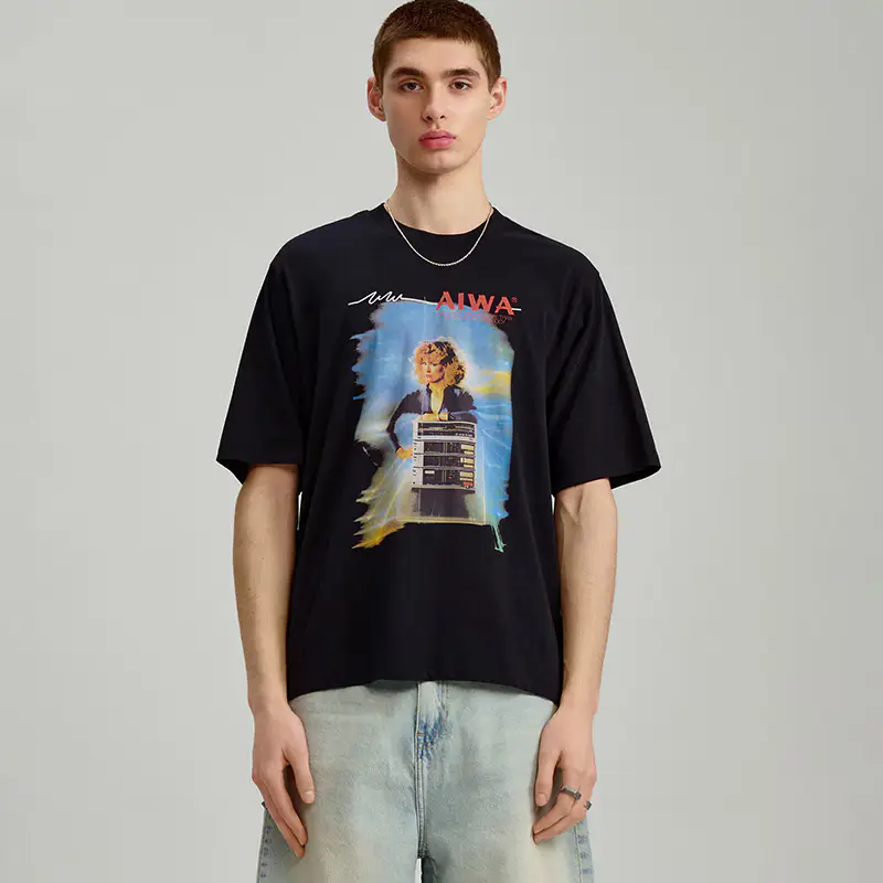 Maglietta con stampa AIWA