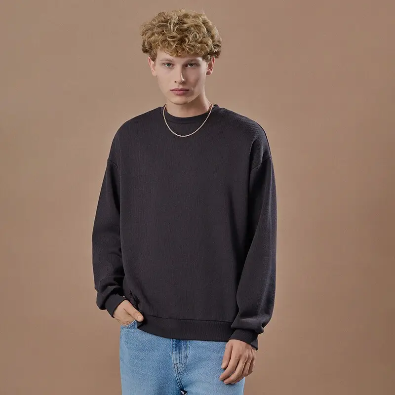 Maglione con scollo rotondo