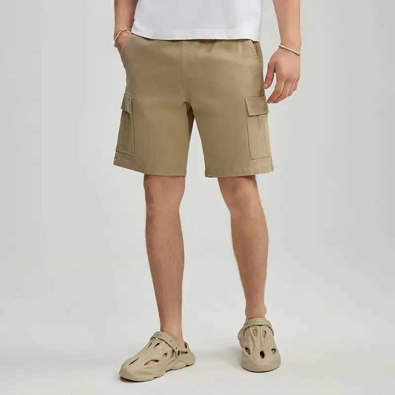 Pantaloncini con tasche cargo