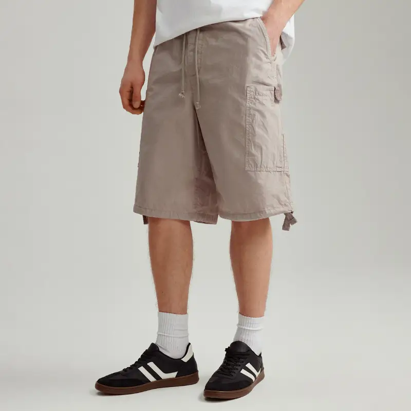 Pantaloncini con tasche cargo