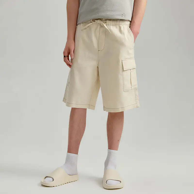 Pantaloncini con tasche cargo