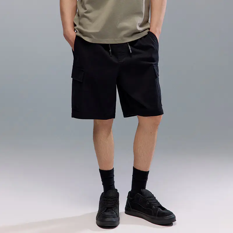 Pantaloncini con tasche cargo