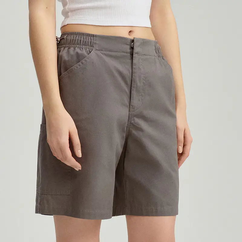 Pantaloncini con tasche cargo