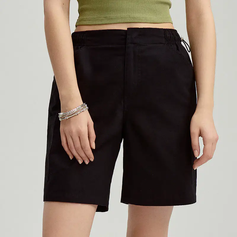 Pantaloncini con tasche cargo