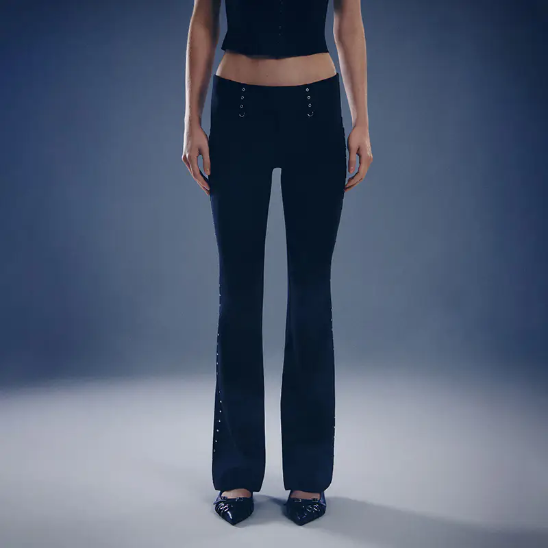 Pantaloni a zampa di elefante