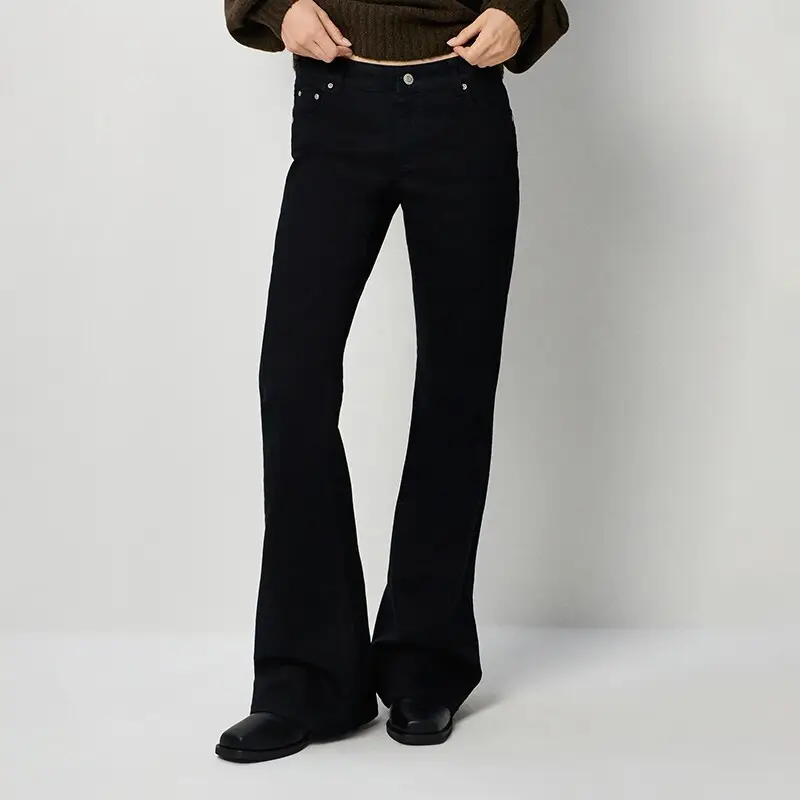 Pantaloni a zampa di elefante