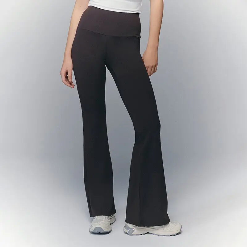 Pantaloni a zampa di elefante