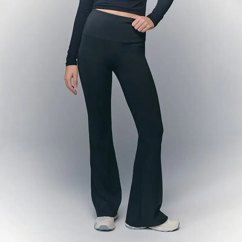 Pantaloni a zampa di elefante