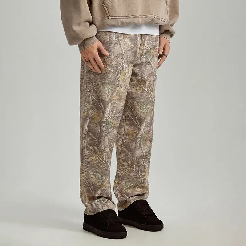 Pantaloni baggy