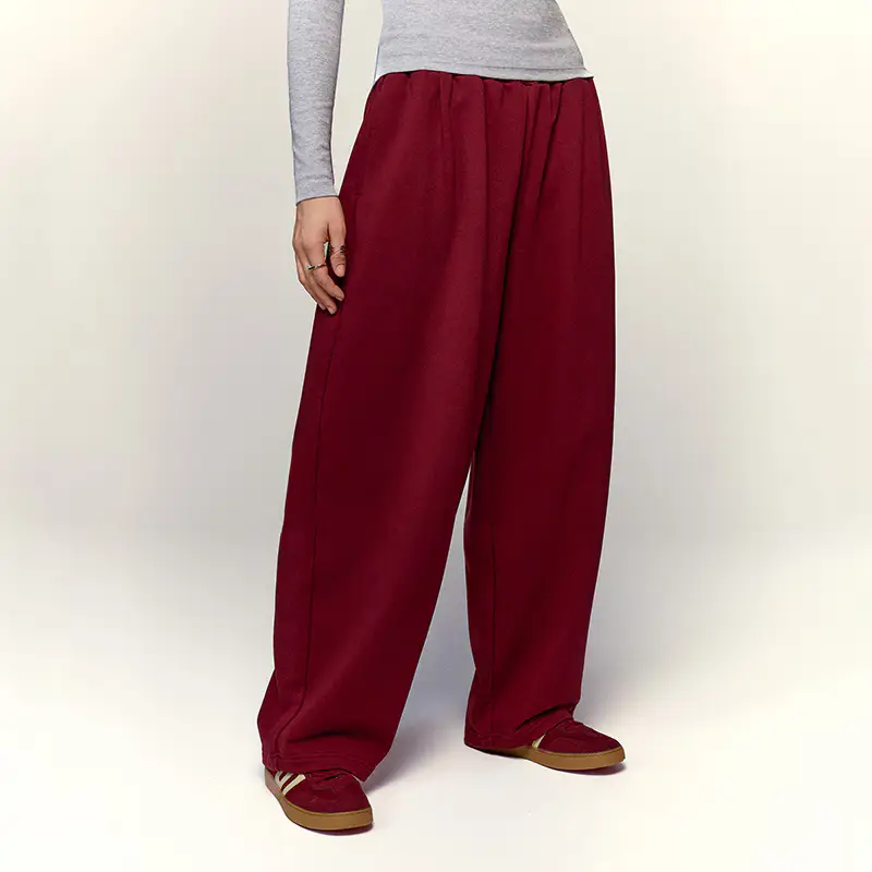 Pantaloni baggy