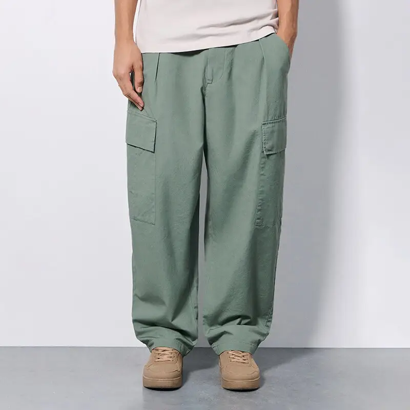 Pantaloni cargo