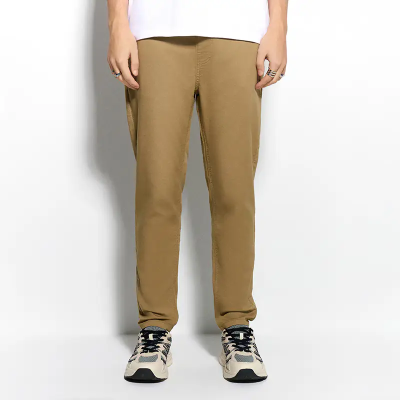 Pantaloni carrot fit