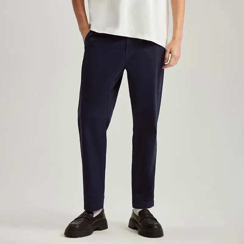 Pantaloni chino