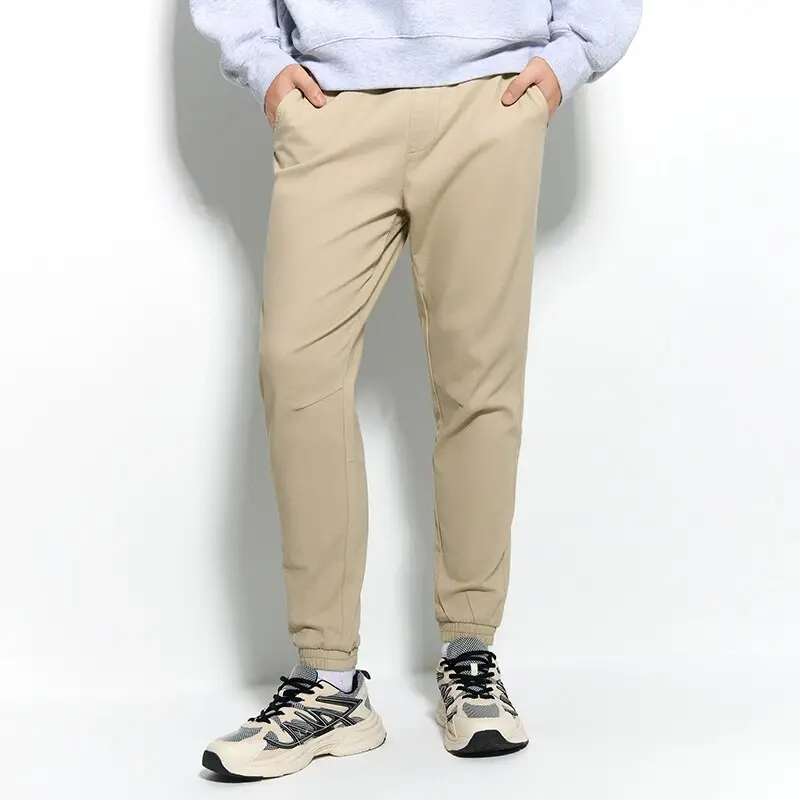 Pantaloni jogger