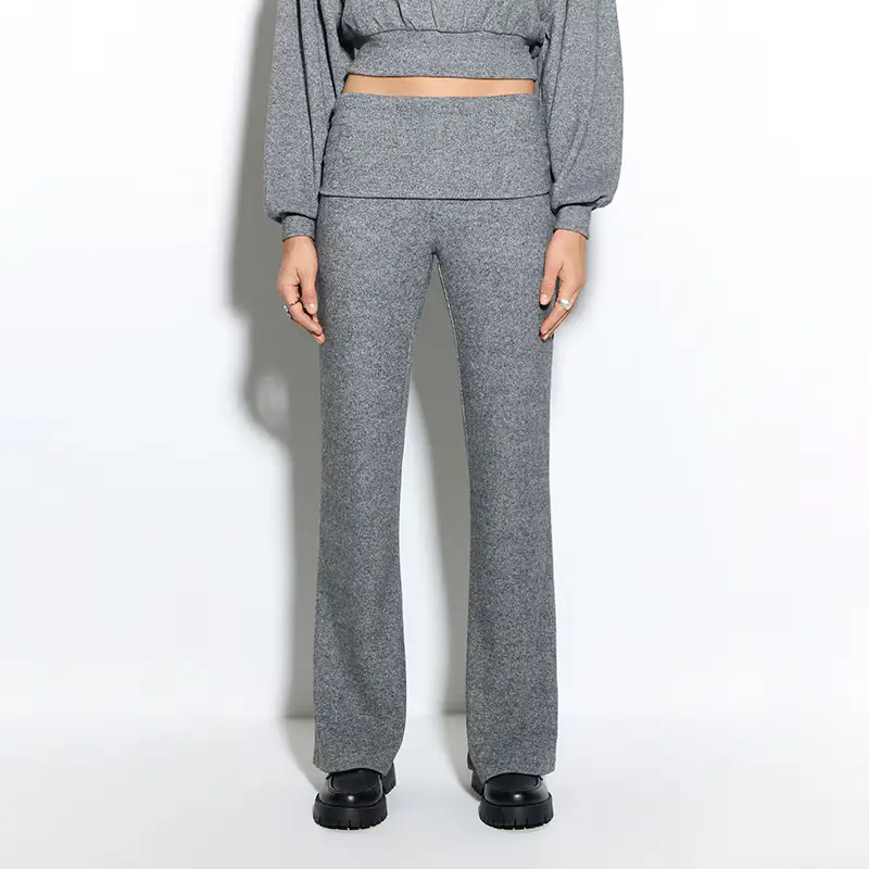 Pantaloni svasati in maglia Retrò