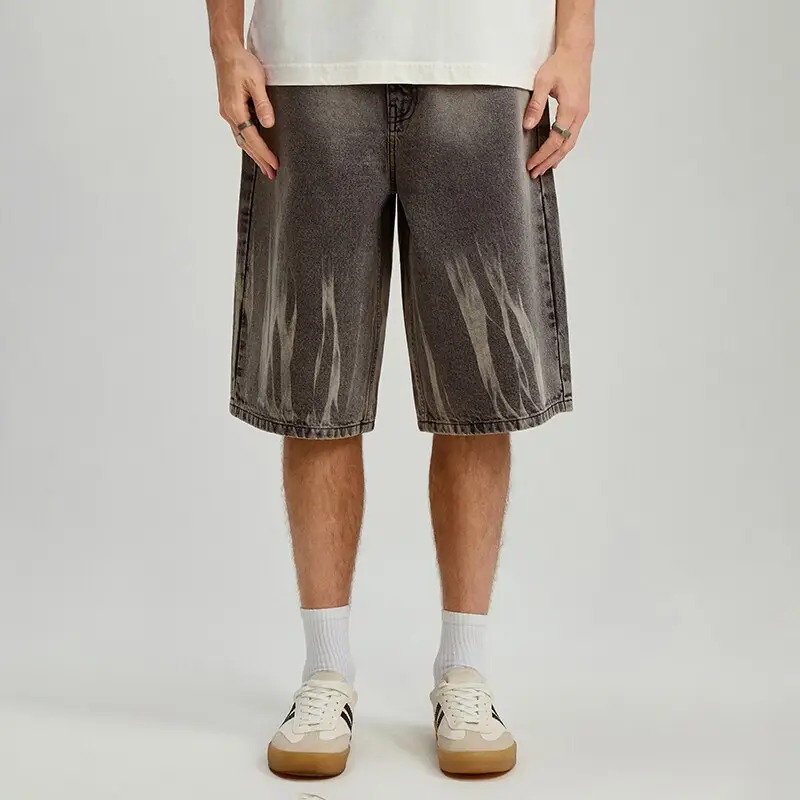 Shorts in jeans con effetto sbiadito