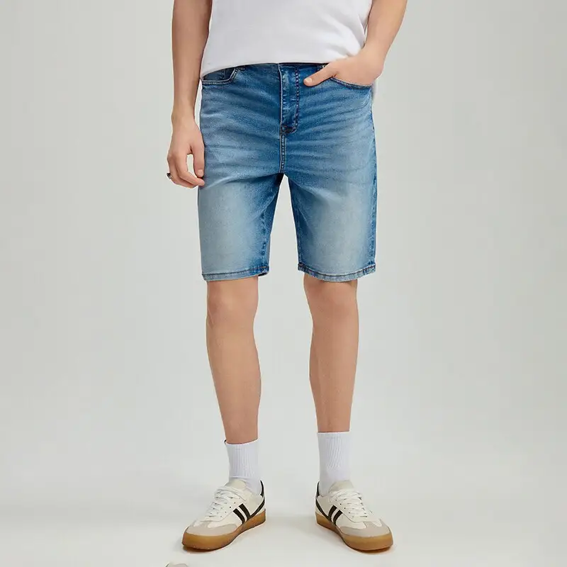 Shorts in jeans