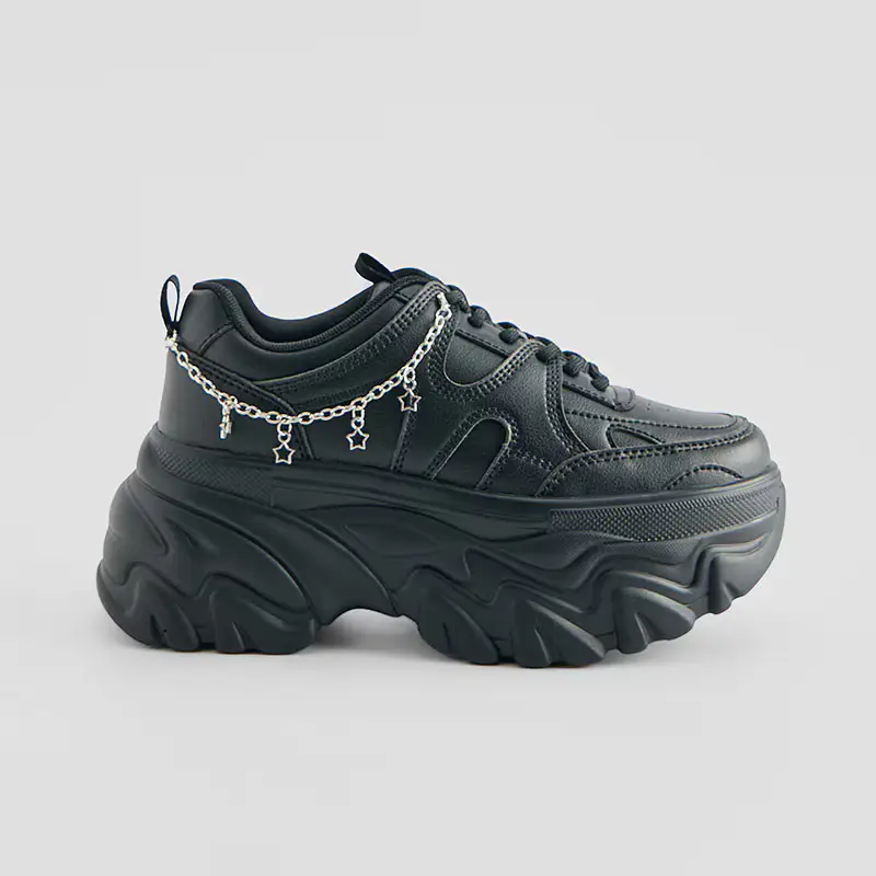 Sneakers con suola alta