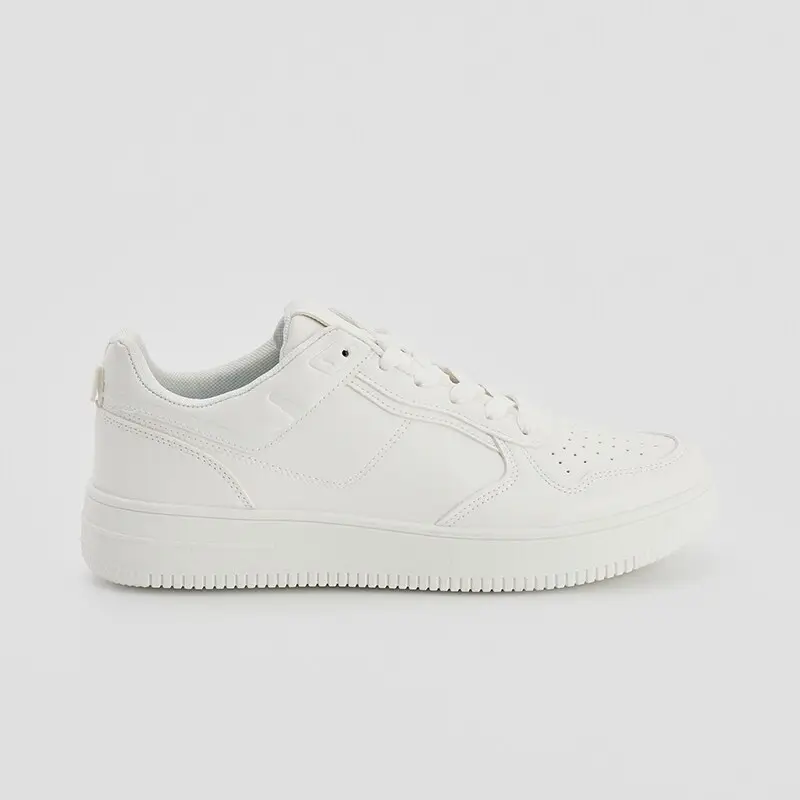 Sneakers in finta pelle