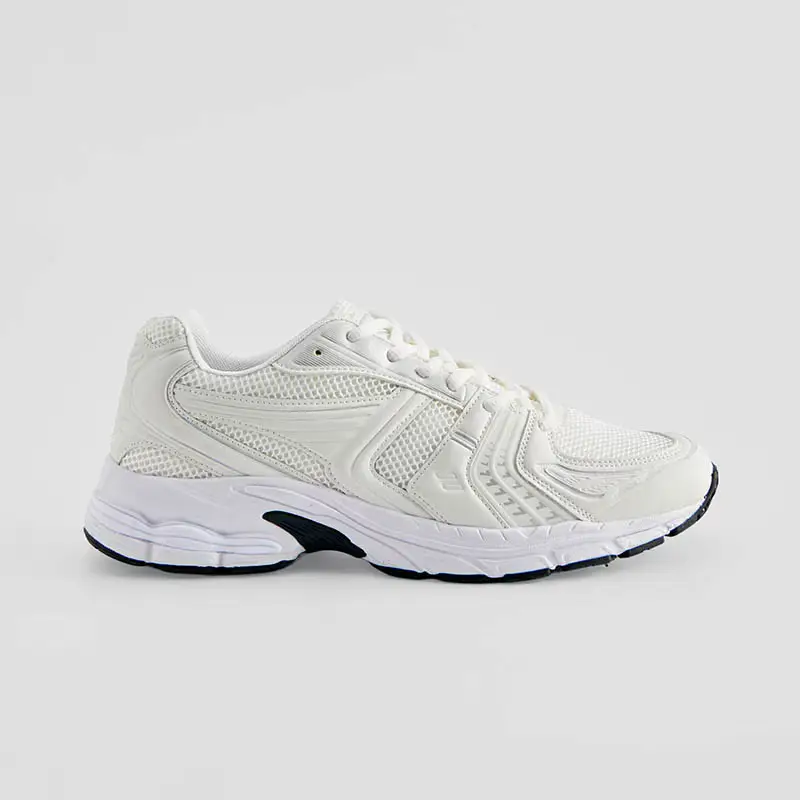 Sneakers in materiali misti